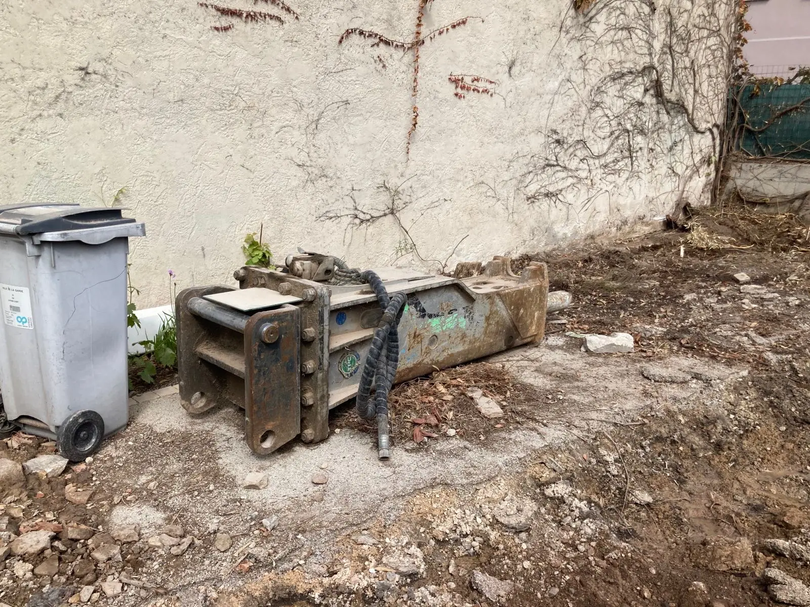 ed5e03fd-5170-461e-a6b3-833a86a6f417