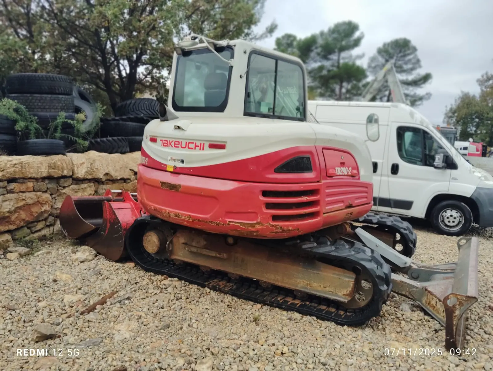 TAKEUCHI TB290-9.jpg