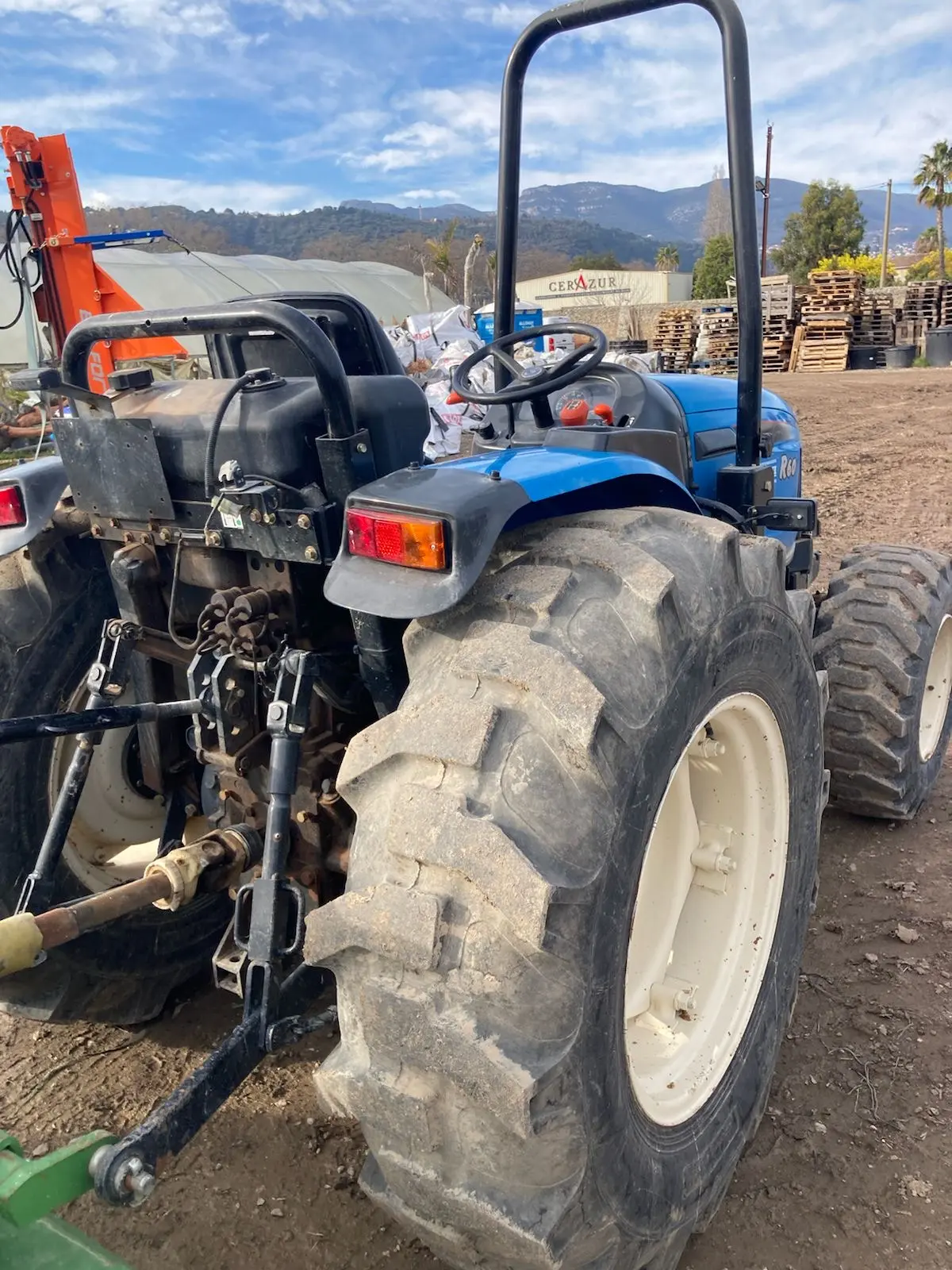 Tracteur-agricole-LS-R60-6