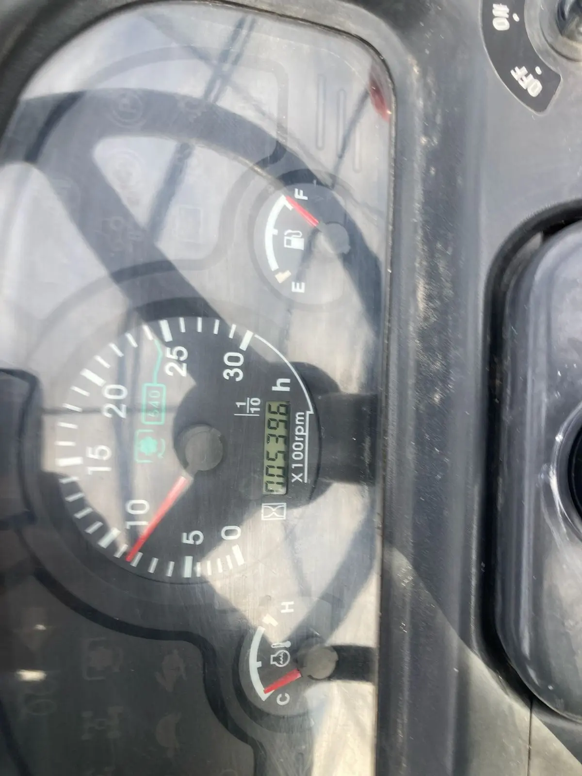 Tracteur-agricole-LS-R60-3