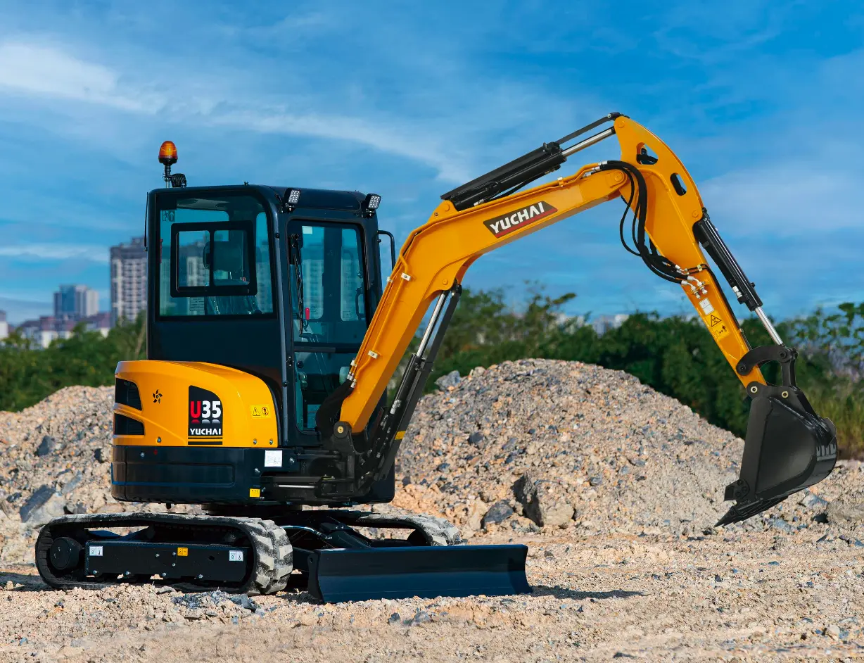 mini excavatrice yuchai u35