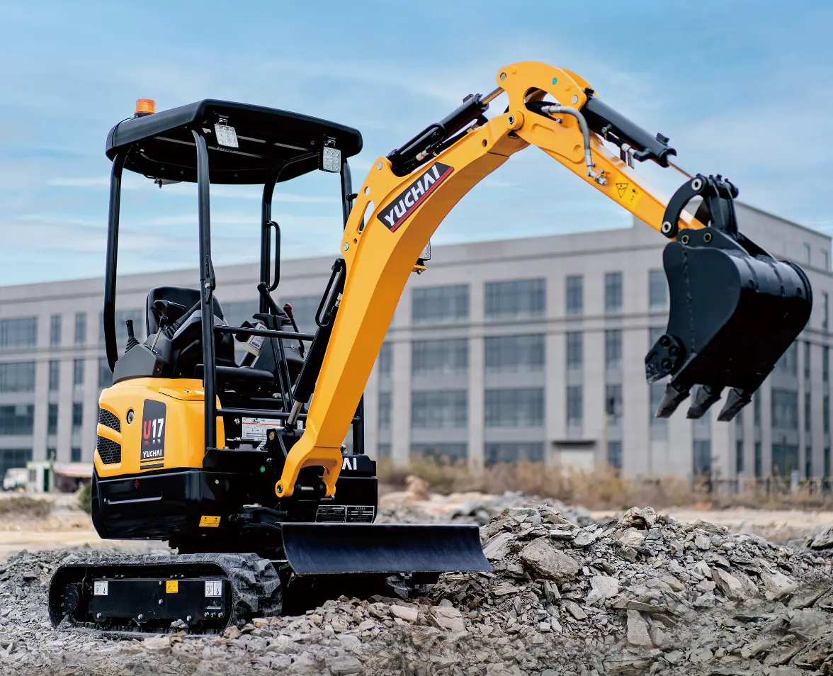 mini excavatrice yuchai u17