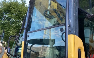 Pelle sur pneus komatsu